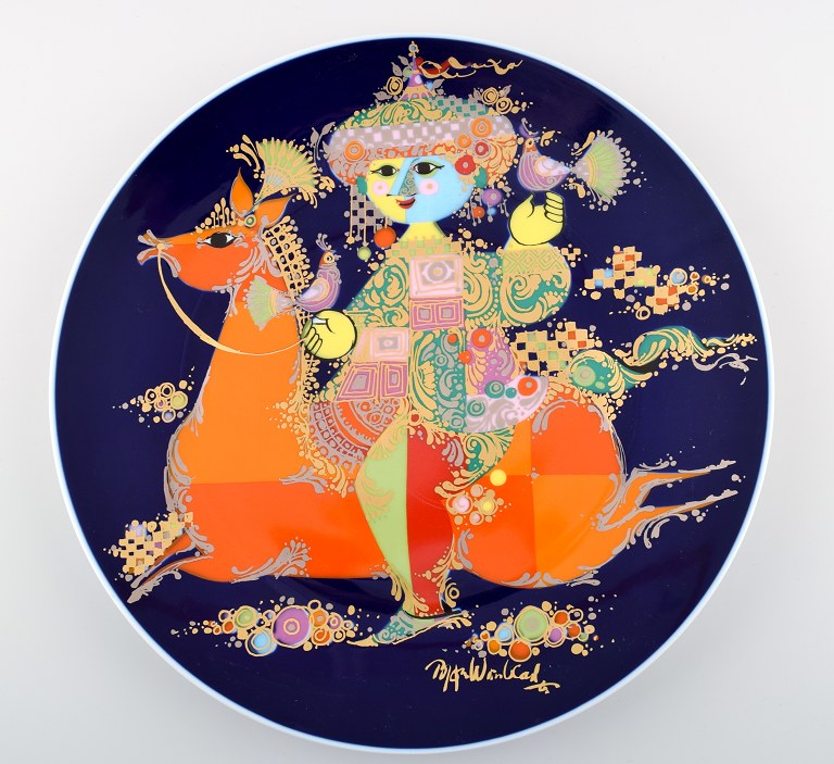 Rosenthal Bjorn Wiinblad "Studio-line" large dish in porcelain.
