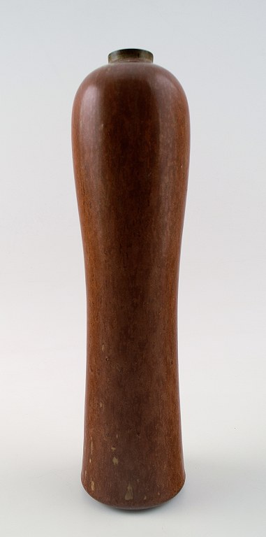 Rörstrand, Gunnar Nylund ceramic vase.