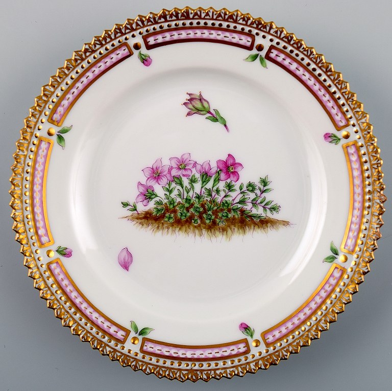 Royal Copenhagen Flora Danica plate.