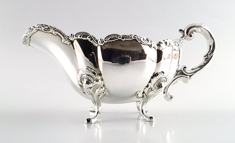Hugo Grön silver gravy jug in Rococo style.
