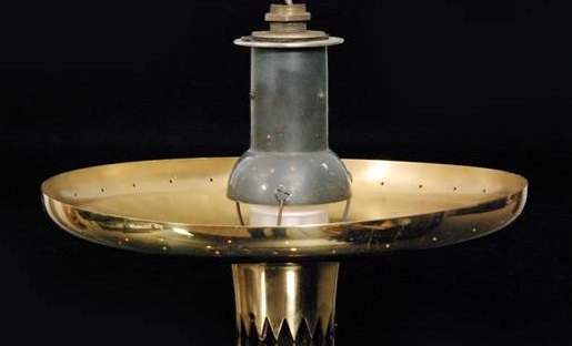 Tilskrevet Paavo Tynell (1890-1973) - Et sæt på elleve 1950´erne messing 
loftlamper.