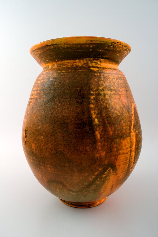Large Kähler, Denmark, Svend Hammershoi, glazed vase in stoneware. 1940s.