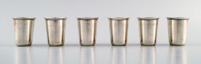 6 vodka / snaps / hunting goblets in sterling silver, approx 1930 / 40s.
