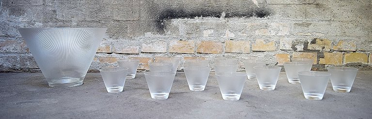 KAJ FRANCK, Finnish DESIGNER, art glasses, drinking glasses, 16 glasses and 
punch bowl.