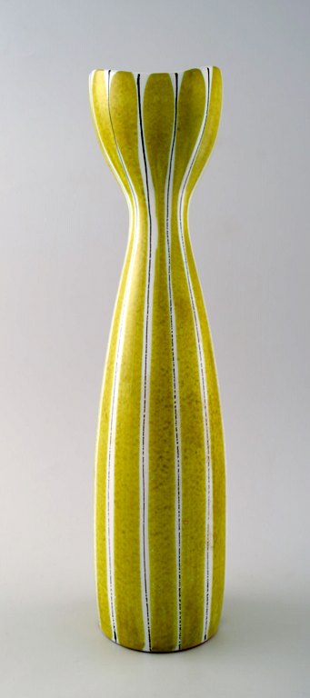Stig Lindberg (1916-1982) Gustavsberg, keramik vase. Ca. 1950.
