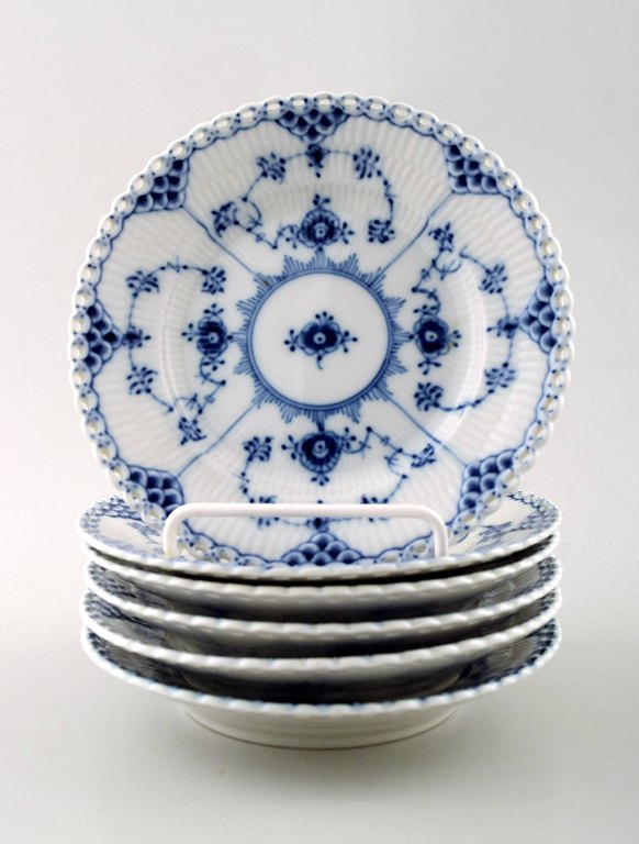 Six Blue Fluted, full lace flat dessert plates from Royal Copenhagen.
Decoration number: 1/1088.