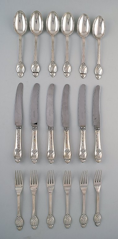 Evald Nielsen number 6, complet dinner service for six p., in silver. Late 
1920s.