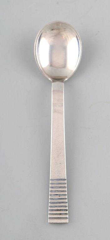 Georg Jensen Parallel. Mocca/Demitasse spoon in sterling silver. 4 pieces in 
stock.
