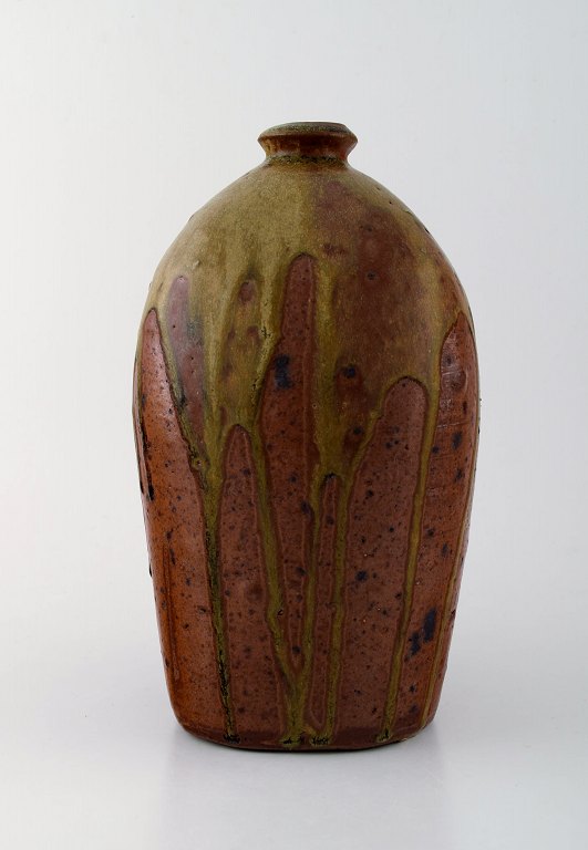 Dorthe Møller, own workshop, ceramic vase in rustic style. Raku burned.
