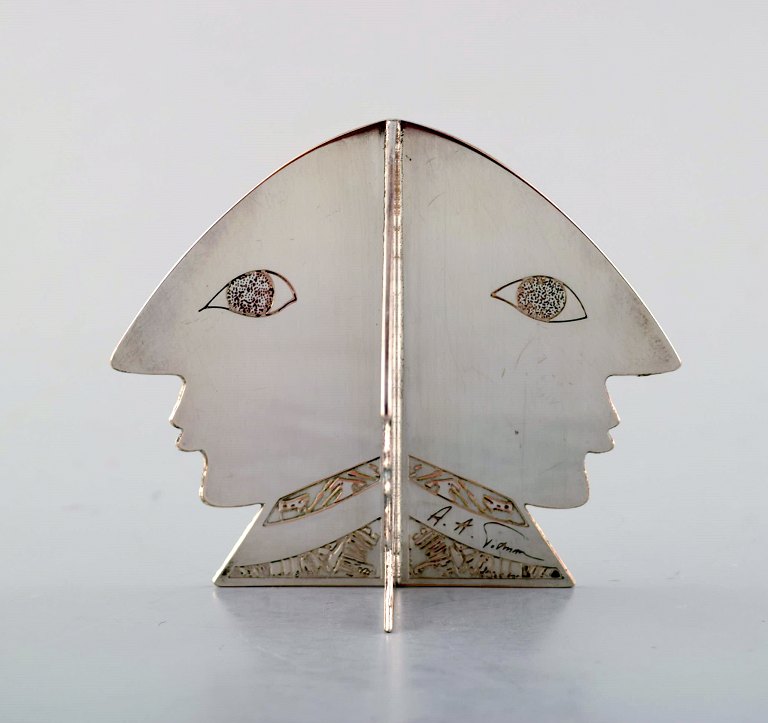 Rare Claude Picasso for Christofle. Sculpture / paper weight in silver plated 
bronze. Four faces.
