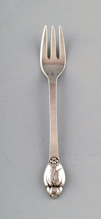 A set of 12 Evald Nielsen number 6 cake forks in all silver. 1920