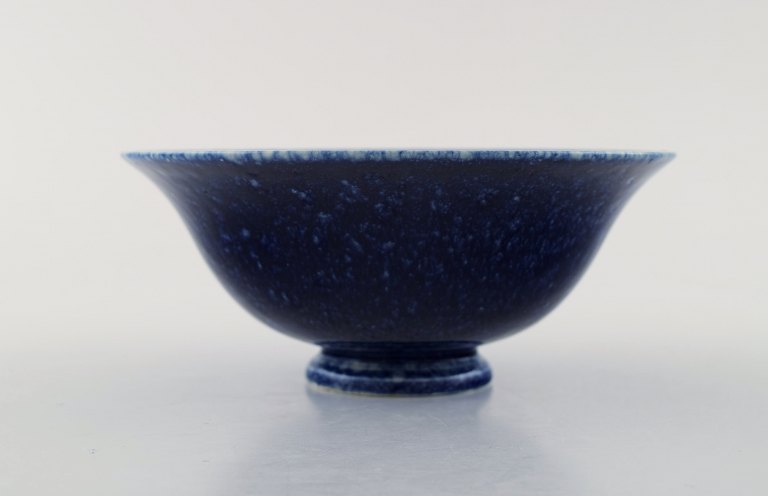 Sven Wejsfelt for Gustavsberg Studio Hand. Unique bowl on foot in glazed 
ceramics. 1999. Beautiful glaze in blue shades.