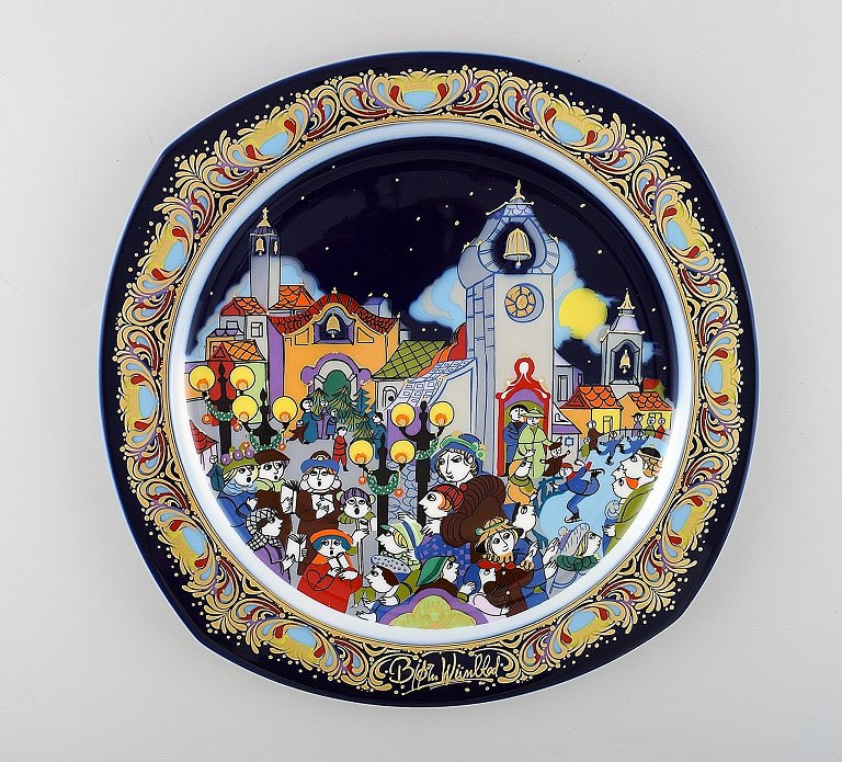 Bjørn Wiinblad for Rosenthal. Christmas plate in porcelain from 1988.
