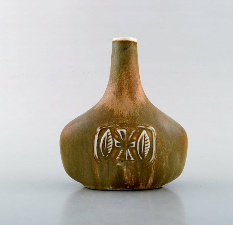 Gunnar Nylund for Rörstrand. Vase in glazed stoneware with foliage in relief. 
1960