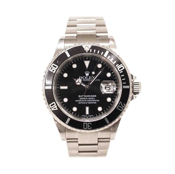 Rolex Submariner ref. 16610, stål. Leveres med box og certifikat samt diverse 
tilbehør. Solgt første gang 14.02.2004 i Danmark. D: 40mm