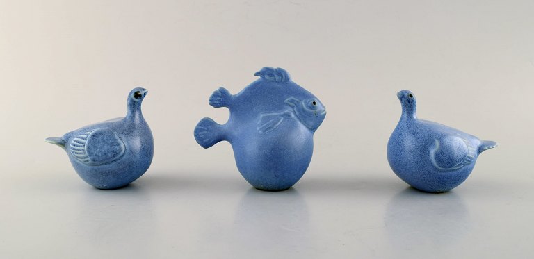 Gösta Grähs for Rörstrand / Rørstrand. Three figures in glazed ceramics. Fish 
and birds. 1970