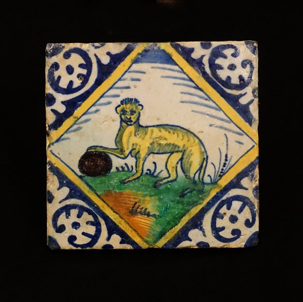 A very rare early 17th century polychrom decorated Dutch tile with a lion. 
Holland circa 1600. Size. 13x13cm