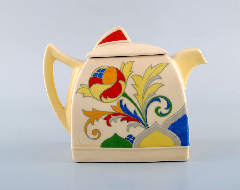 Clarice Cliff (1899-1963), England. Art deco Cresta teapot in hand-painted 
porcelain. Ca. 1940.
