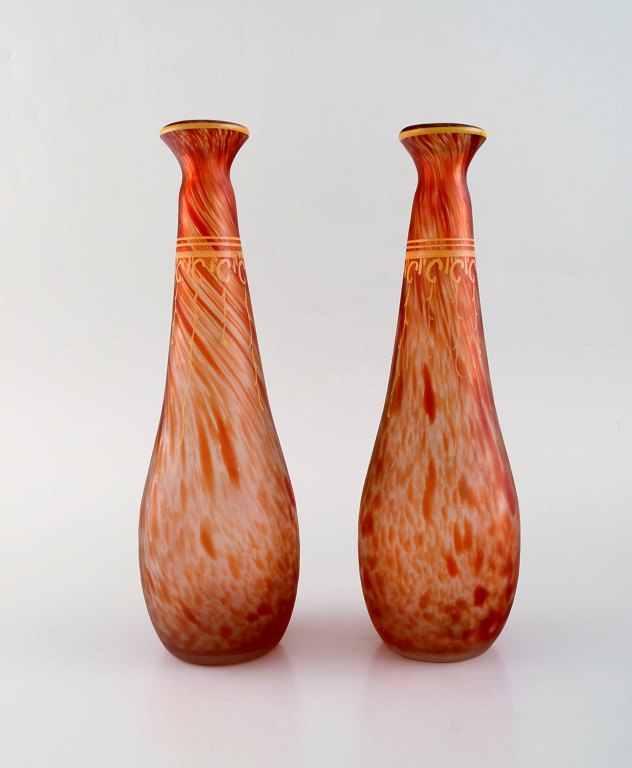 Legras, France. Two vases in mouth-blown art glass with gold decoration. Ca. 
1930.
