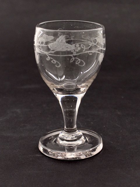 Wine leaf glass