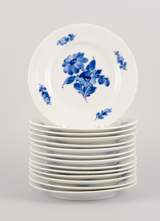 Royal Copenhagen, Blue Flower Braided, 14 cake plates.
