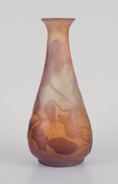 Emile Gallé, art glass vase decorated with flowers in purple.