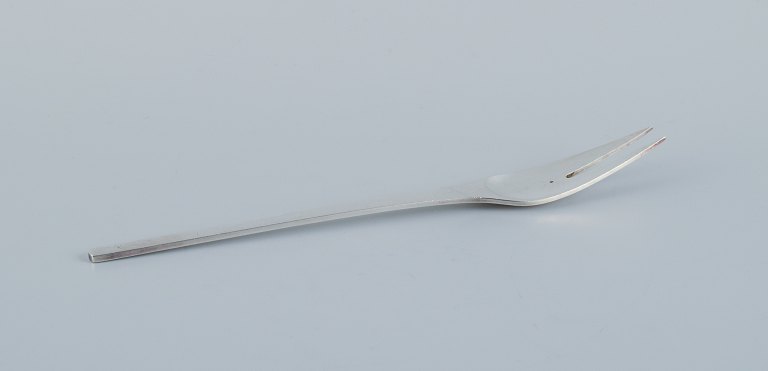 Georg Jensen, Caravel, meat fork in sterling silver. Modernist and sleek design.