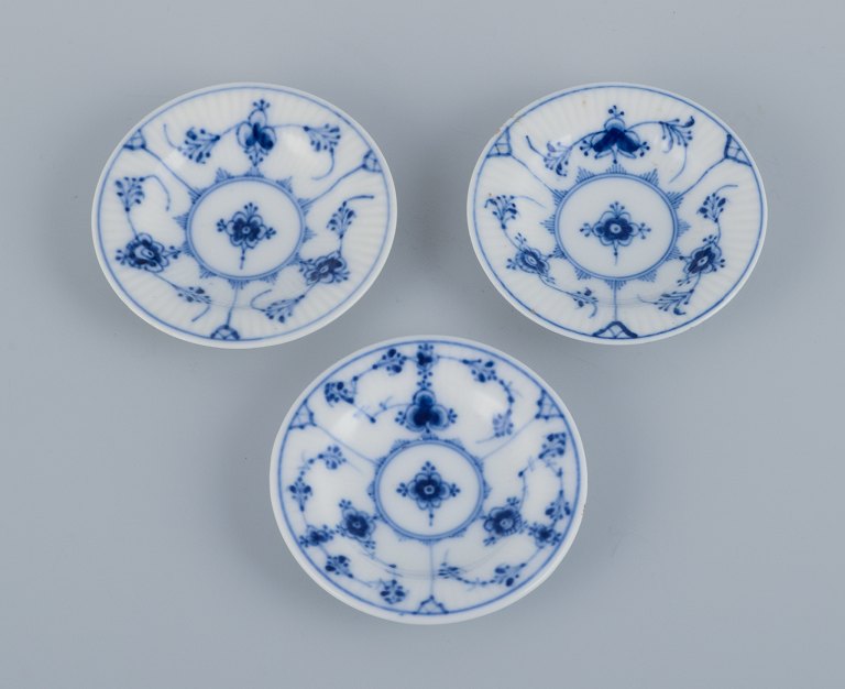 Royal Copenhagen Blue Fluted Plain, three caviar bowls.
