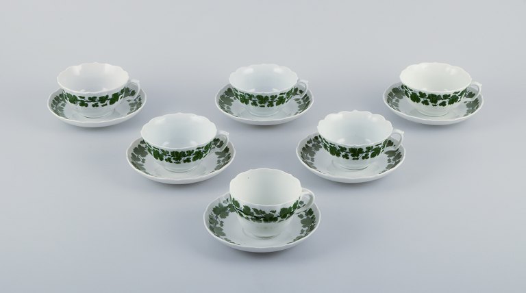 Meissen, Germany, Green Ivy Vine, a set of six tea cups with saucers. 
Hand-painted.