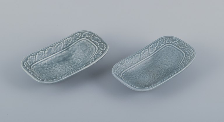 Gunnar Nylund for Rörstrand, to skåle i keramik med glasur i grå toner.