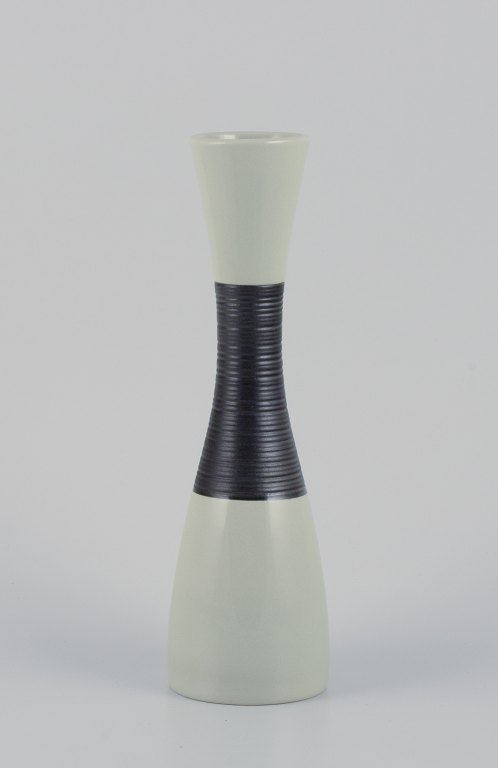 Carl Harry Stålhane for Rörstrand. "Bahia" ceramic vase. Modernist design. Gray 
and black glaze.