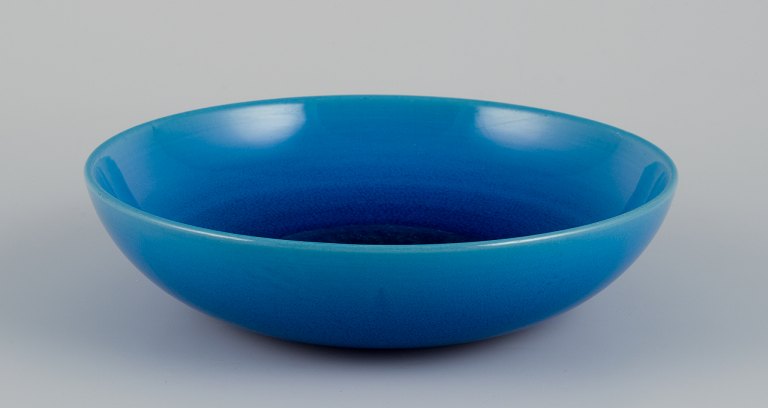 Carl Harry Stålhane (1920-1990) for Rörstrand, Sweden. Ceramic bowl in turquoise 
glaze.
