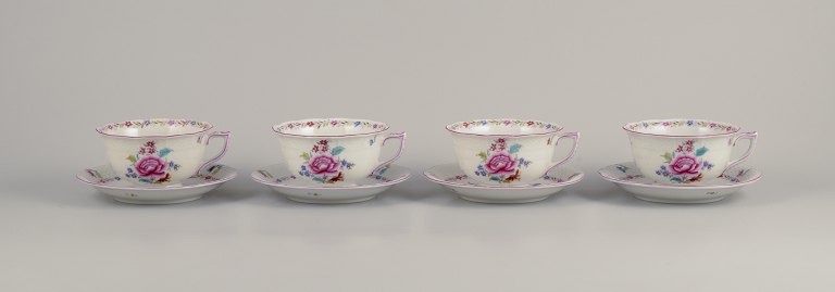 Herend, fire par store tekopper i porcelæn.