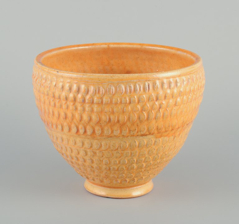 Svend Hammershøi for Kähler, Denmark.
Ceramic vase in uranium glaze.