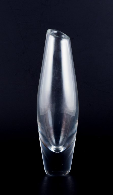 Sven Palmquist for Orrefors, Sweden.
Tall and slim art glass vase in clear glass.