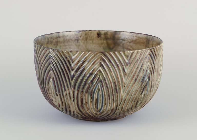 Axel Salto for Royal Copenhagen.
Large and impressive ceramic bowl.