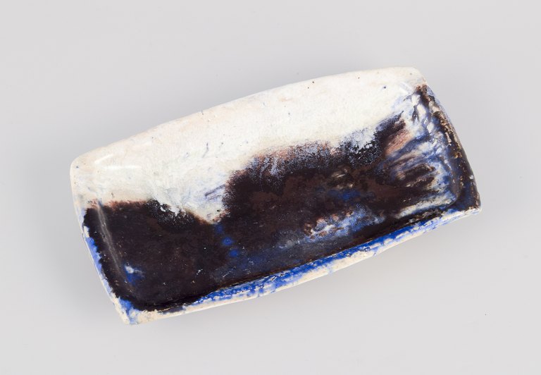 Jeppe Hagedorn-Olsen (1929–2011) Oval unique bowl in earthenware.