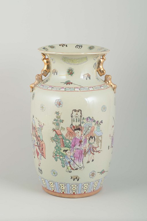 Stor kinesisk vase
Porcelænsvase, tidligt 20. årh.