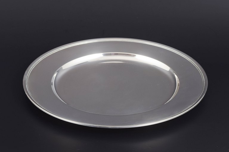 Danish silversmith V.B.F
Cover plate in 830 silver.