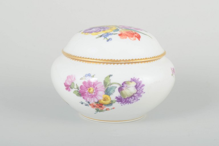 Royal Copenhagen
Saxon Flower lidded jar, c. 1900.