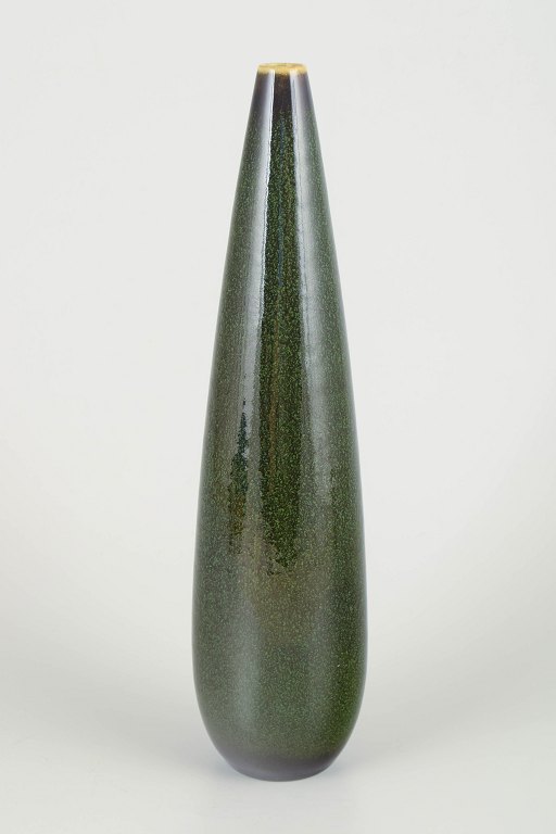 Carl-Harry Stålhane for Rörstrand
Stor vase, midt 1900-tal.