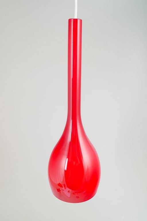 Skandinavisk kunstglas pendellampe.