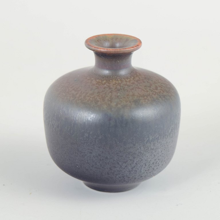 Gunnar Nylund for Rörstrand, miniaturevase.
