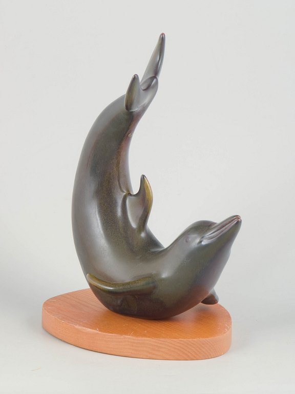 Gunnar Nylund for Rörstrand, delfinfigur.
