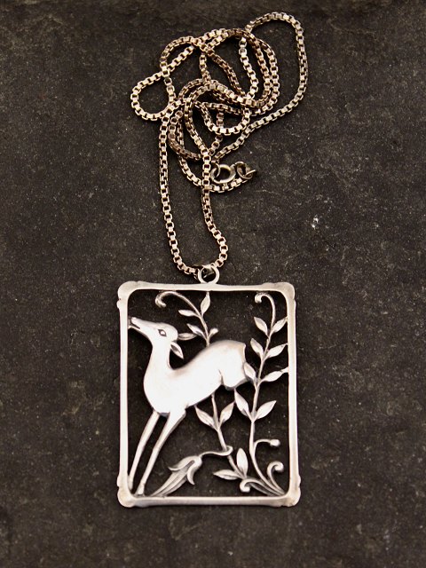 830 silver art deco pendant