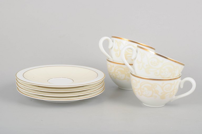Villeroy & Boch, sæt med fire kaffekopper med underkopper.