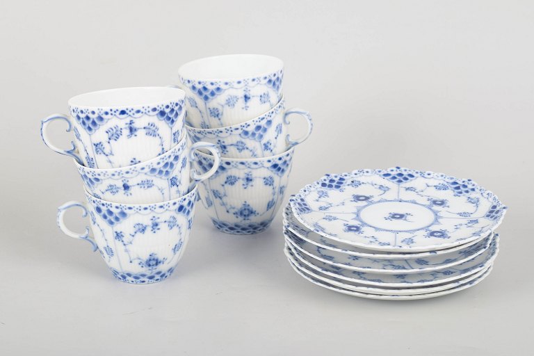Royal Copenhagen Musselmalet Helblonde, sæt med seks kaffekopper med underkopper.