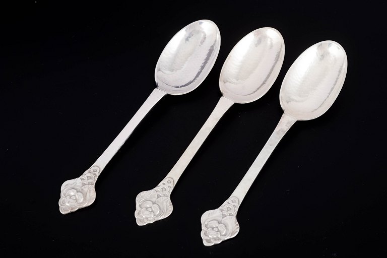 Evald Nielsen, sæt med tre dessertskeer.